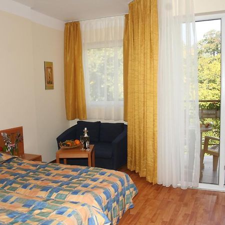 Joya Park Apartments Golden Sands Eksteriør billede