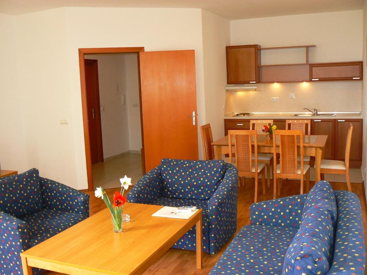 Joya Park Apartments Golden Sands Eksteriør billede